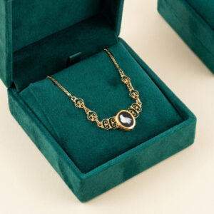 Collana vintage in oro giallo 18 kt con cammeo e lavorazione in filigrana
